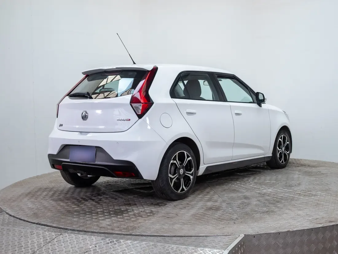 MG 3 Mg 3 1.5 Com At año 2023