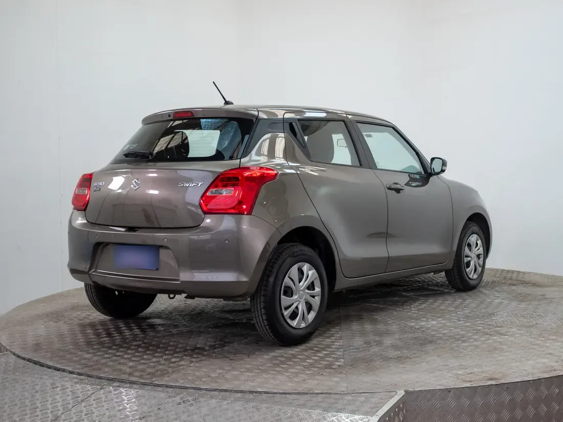 Suzuki Swift 1.2 Gl Mt año 2025