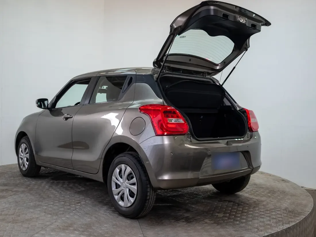 Suzuki Swift 1.2 Gl Mt año 2025