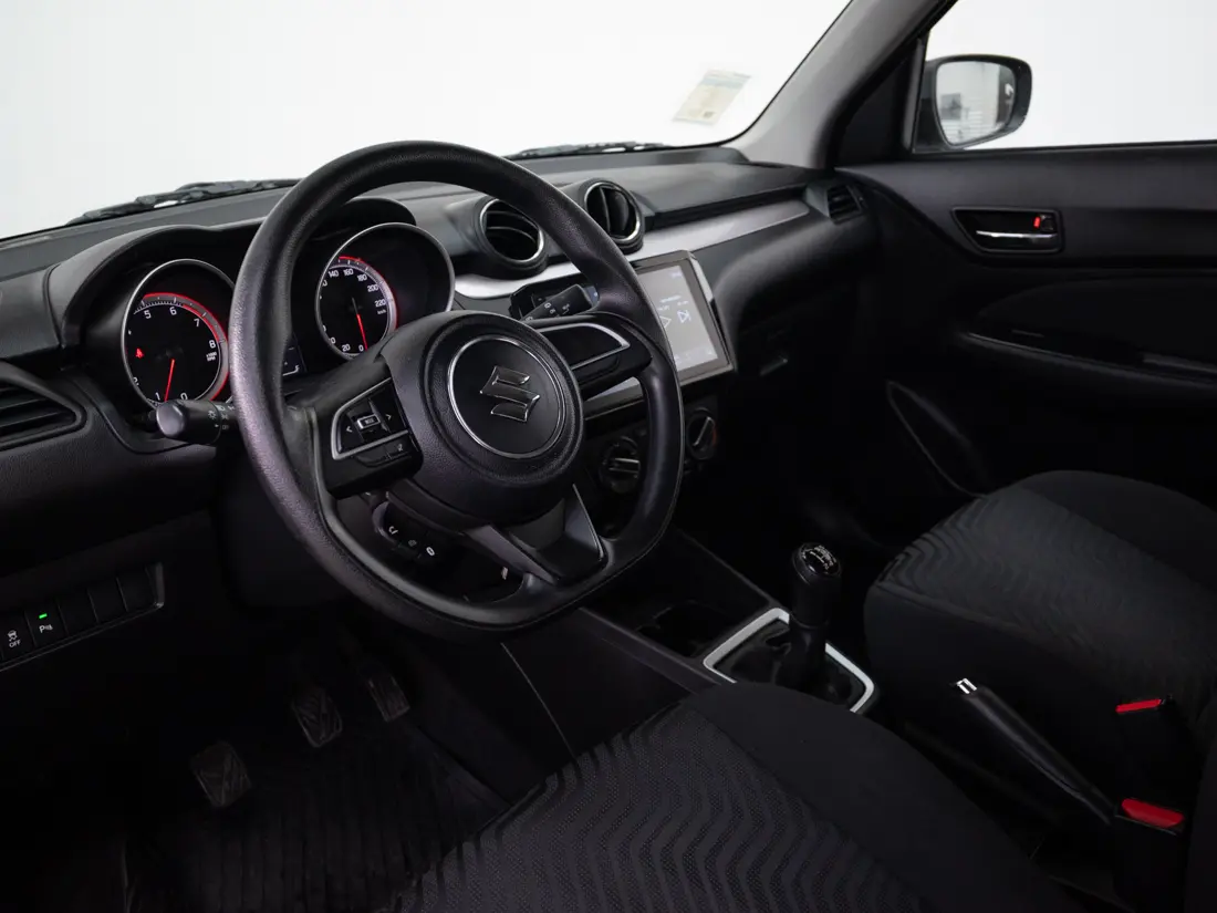 Suzuki Swift 1.2 Gl Mt año 2025