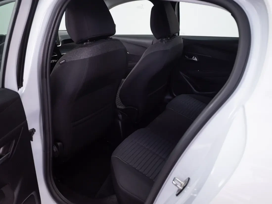 Peugeot New 208 Mca Active Gasolina 100hp Mt año 2026