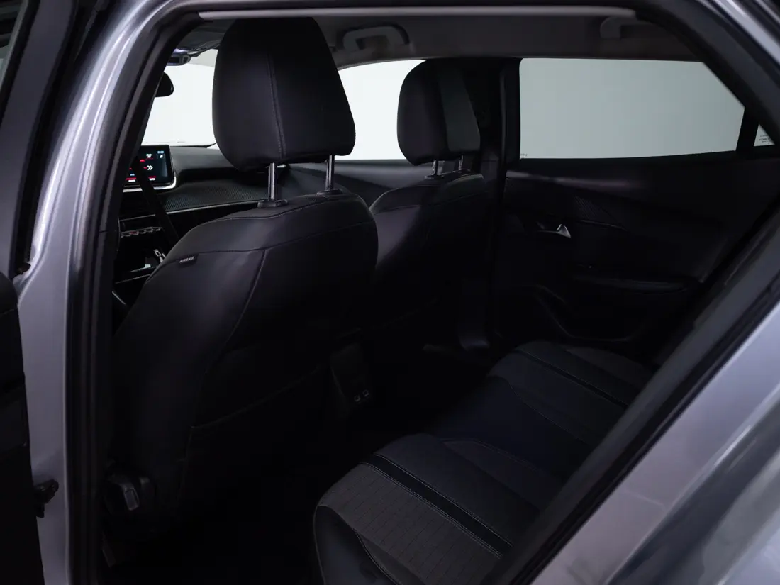 Peugeot 2008 1.2 Allure Pack Puretech 130 Mt año 2021