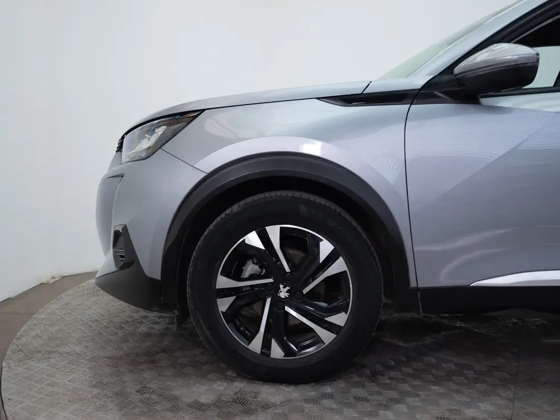 Peugeot 2008 1.2 Allure Pack Puretech 130 Mt año 2021