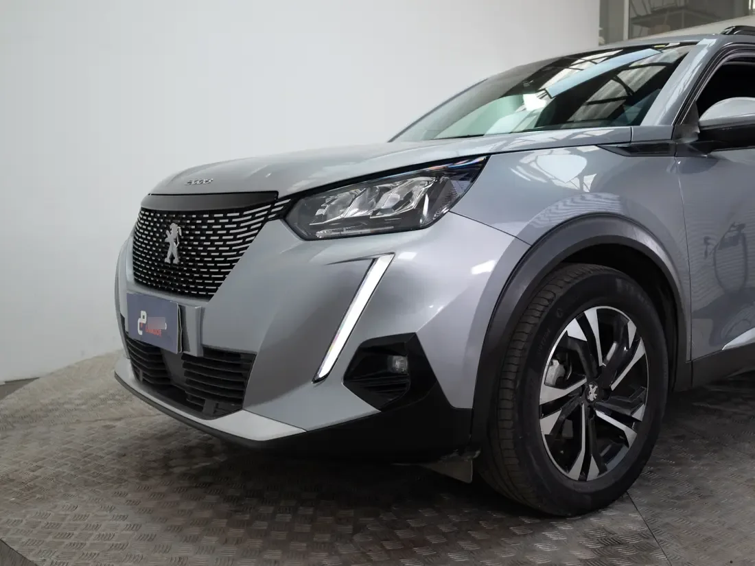 Peugeot 2008 1.2 Allure Pack Puretech 130 Mt año 2021
