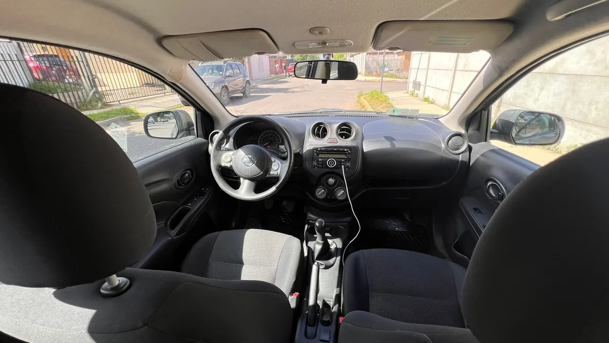NISSAN VERSA 1.6 Sense Ll Mt año 2013