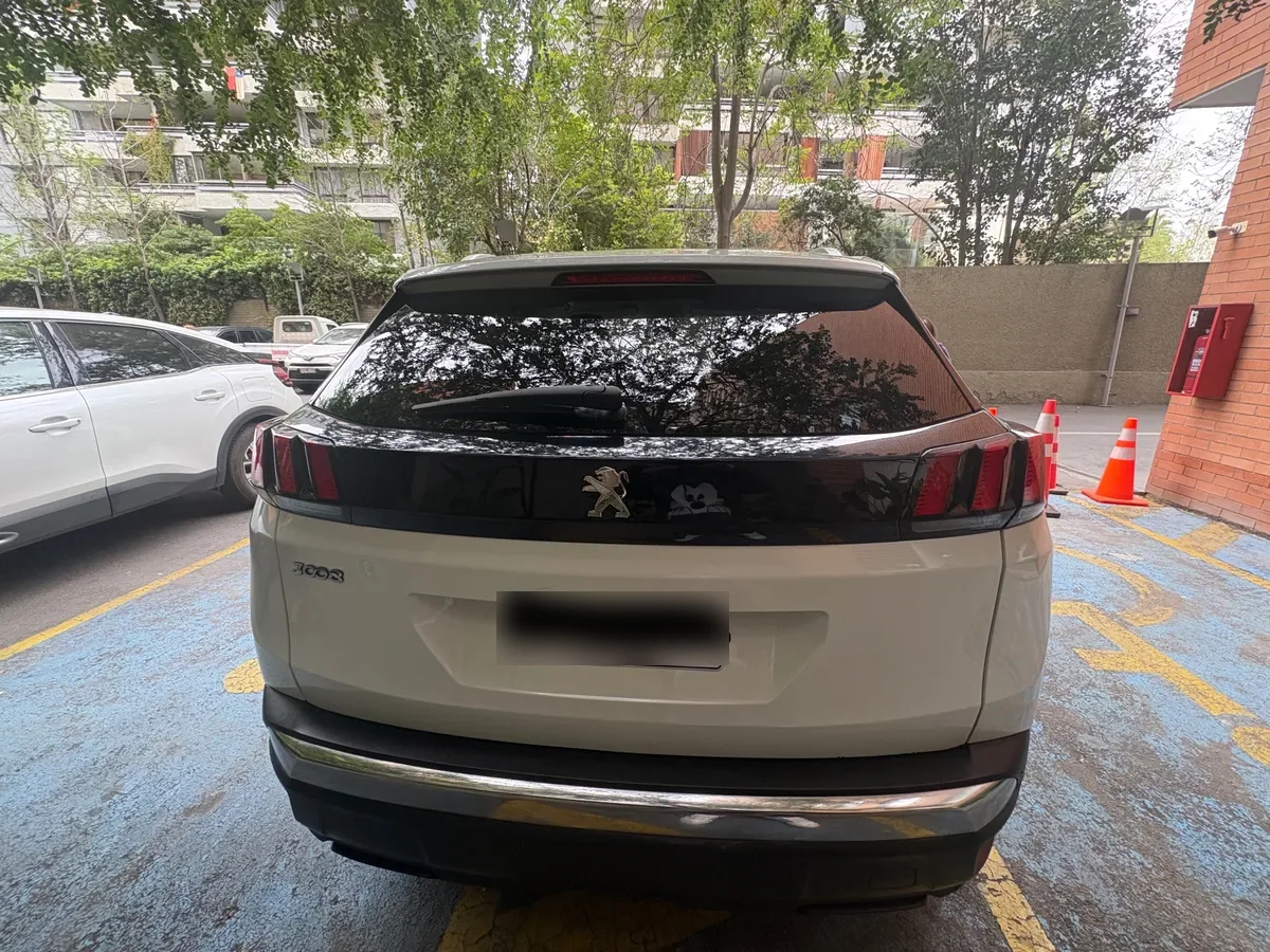 PEUGEOT 3008 1.5 Active At Diesel año 2019