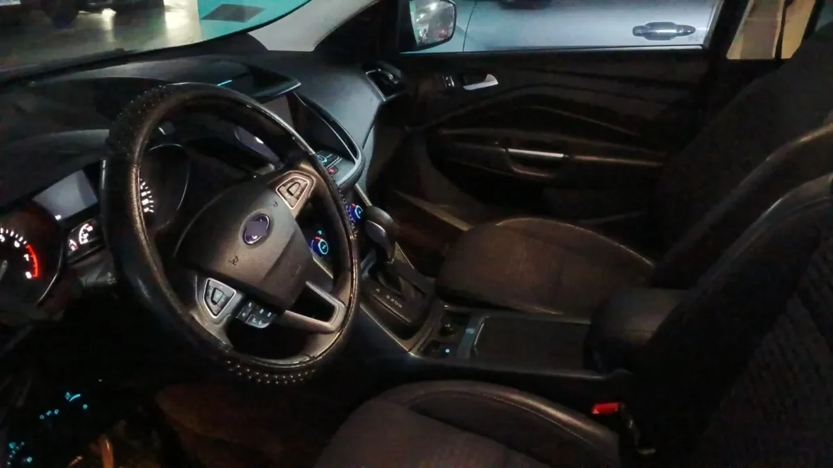 FORD ESCAPE 2.5 S At 4x2 año 2017