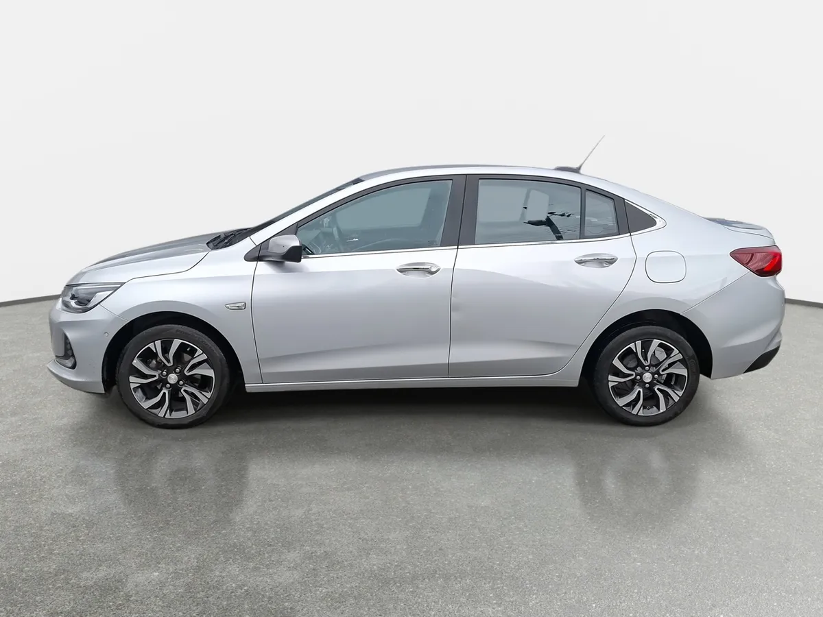 Chevrolet Onix 1.0t Premier 4x2 Sdn At 4p año 2023