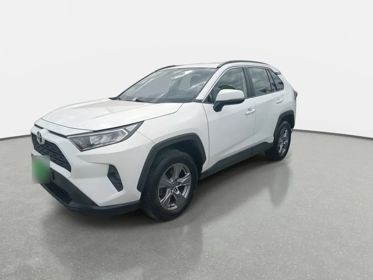 Toyota Rav 4 2.0 Le 4x4 Mt 5p año 2022