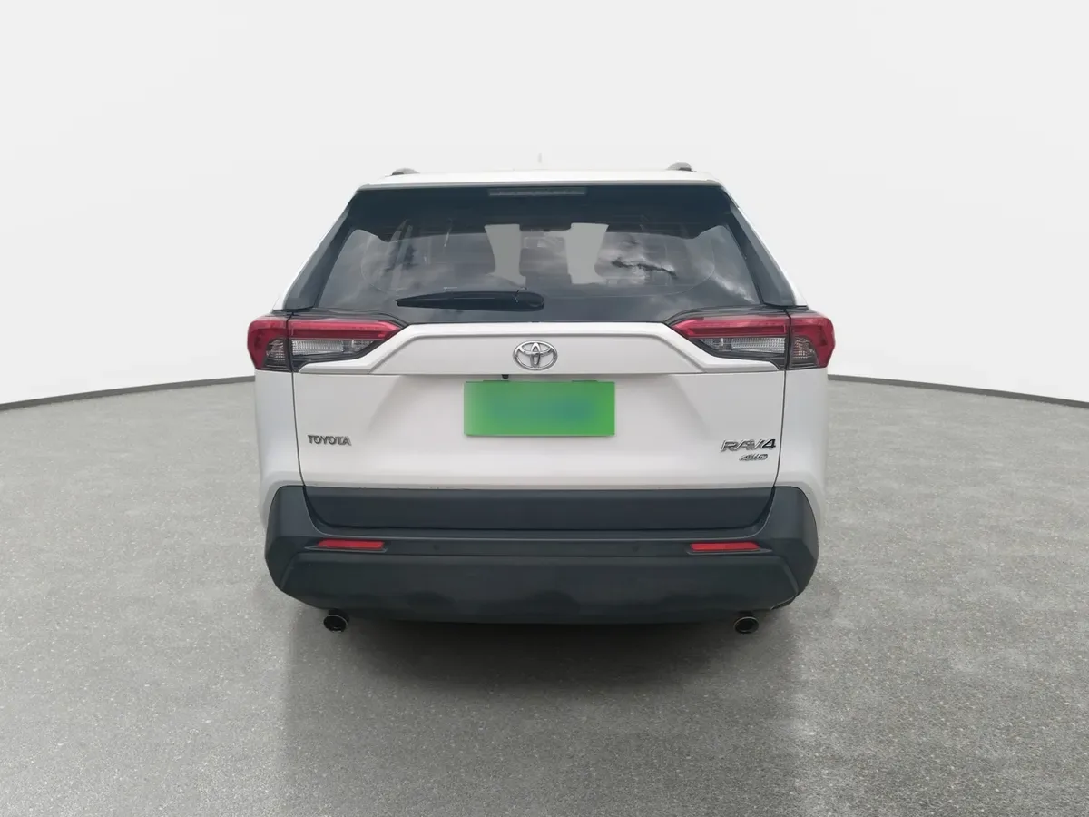 Toyota Rav 4 2.0 Le 4x4 Mt 5p año 2022
