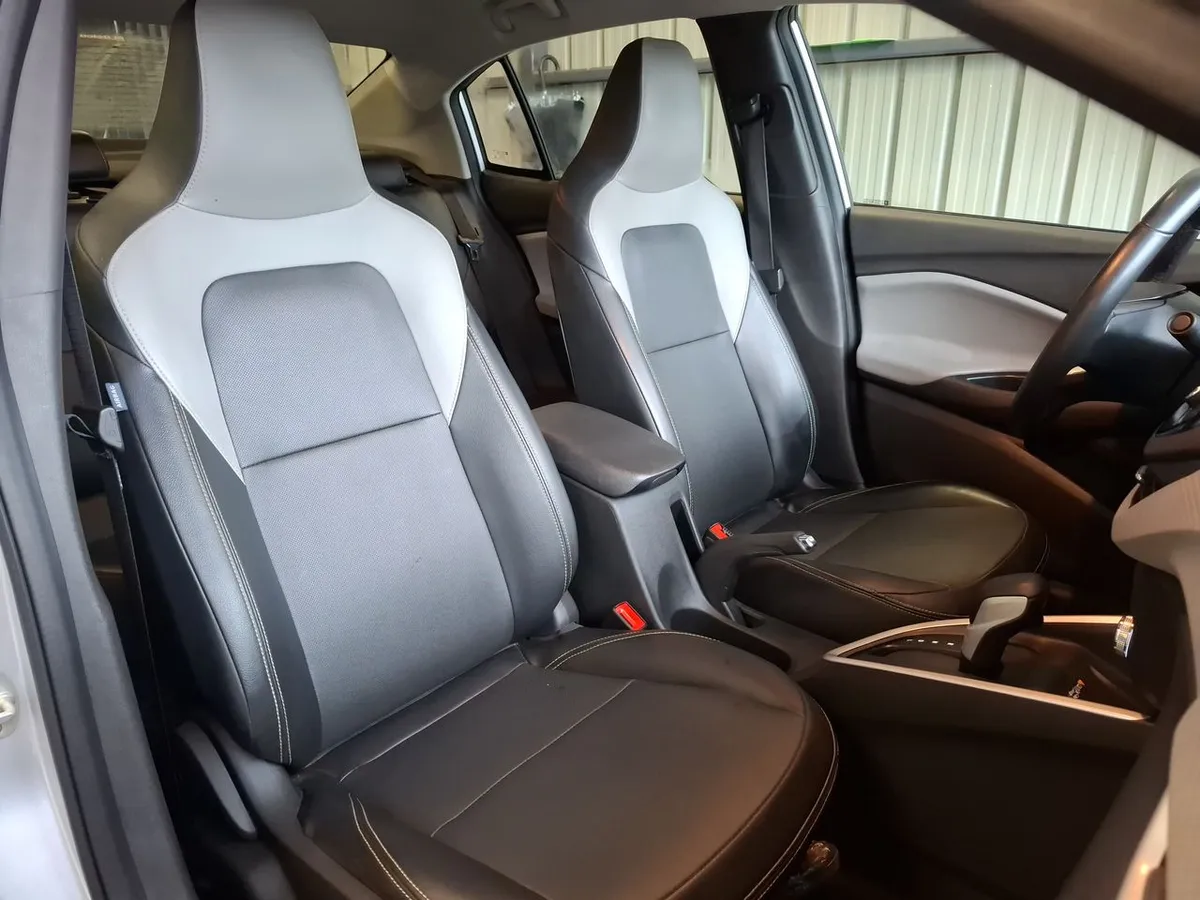 Chevrolet Onix 1.0t Premier 4x2 Sdn At 4p año 2023