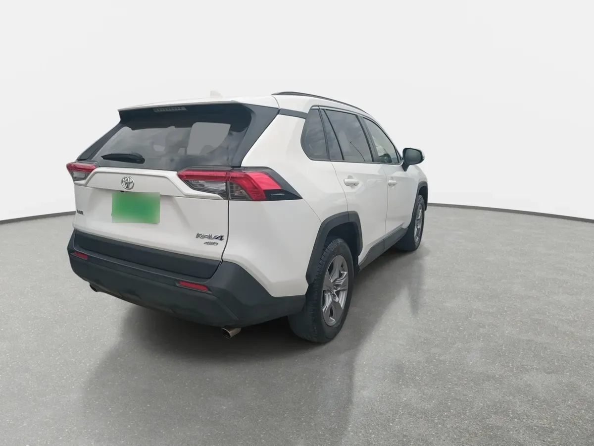 Toyota Rav 4 2.0 Le 4x4 Mt 5p año 2022