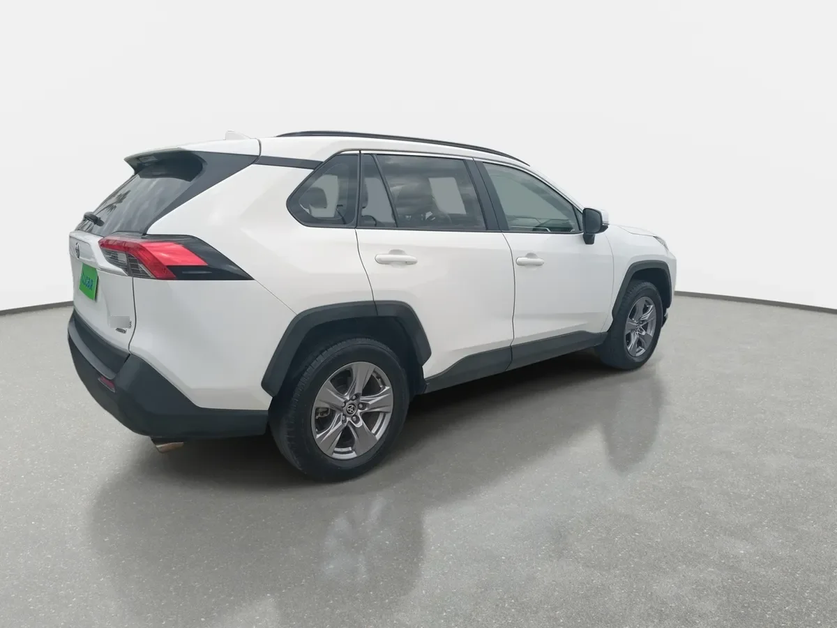 Toyota Rav 4 2.0 Le 4x4 Mt 5p año 2022