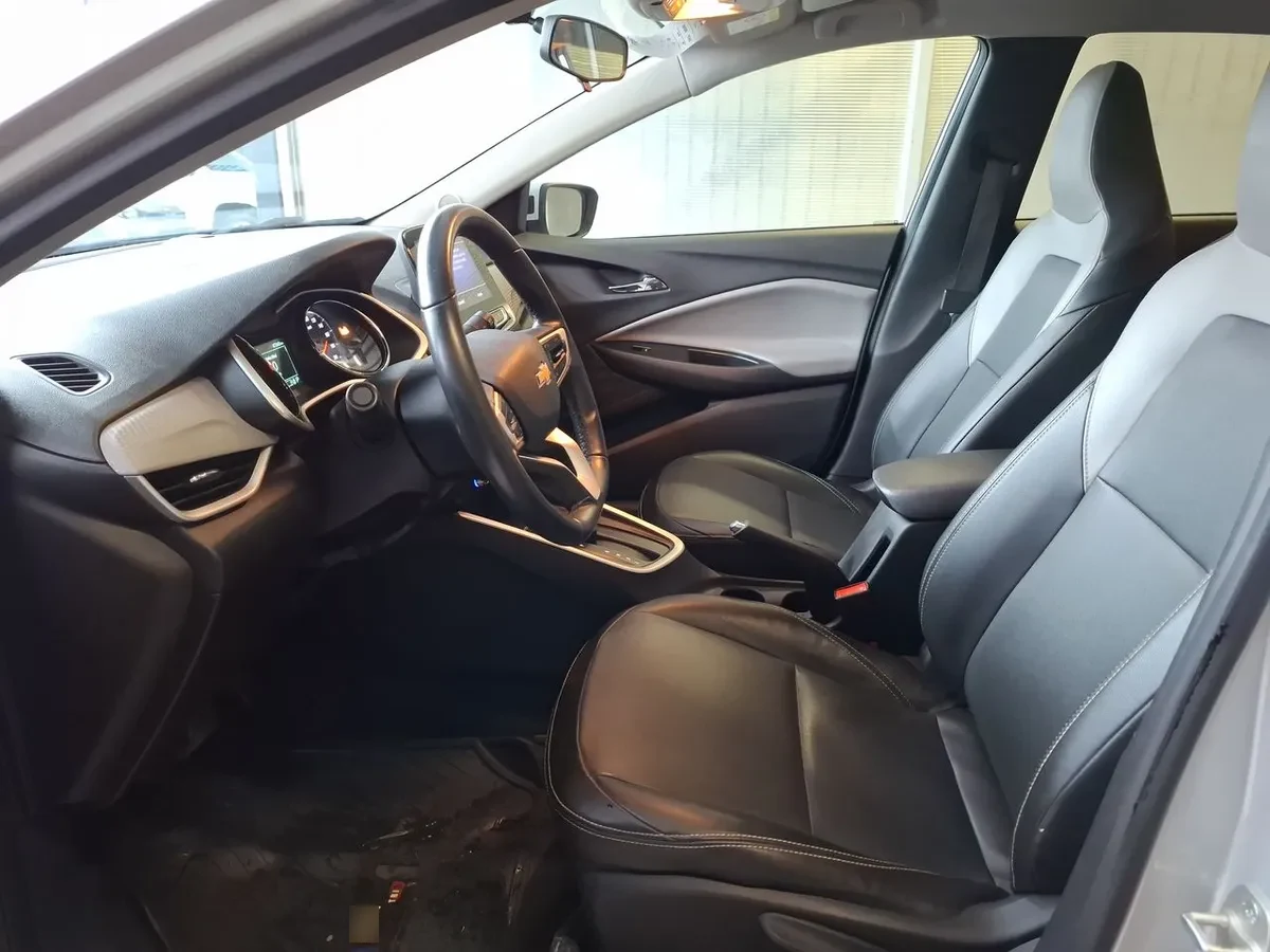 Chevrolet Onix 1.0t Premier 4x2 Sdn At 4p año 2023