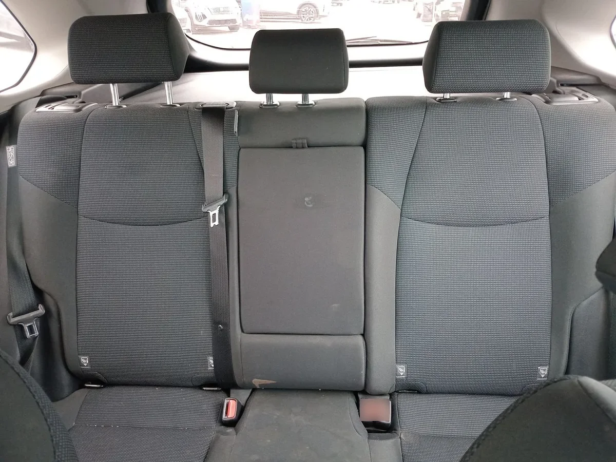 Toyota Rav 4 2.0 Le 4x4 Mt 5p año 2022
