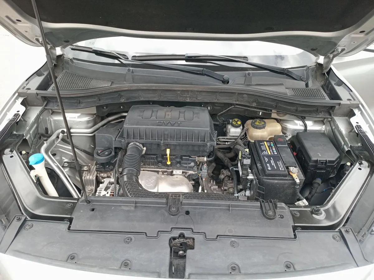 MG Mg Zx 1.5 Dlx 4x2 Mt 5p año 2023
