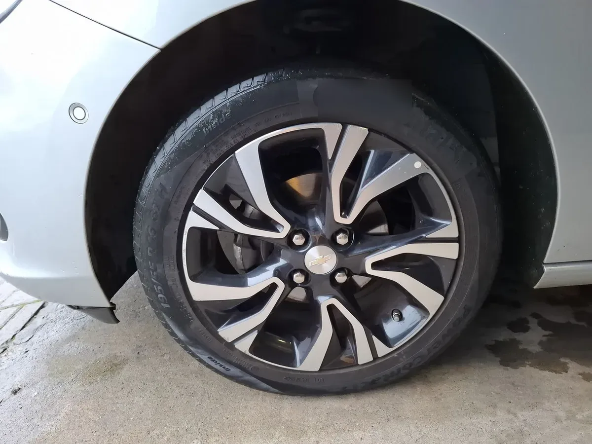 Chevrolet Onix 1.0t Premier 4x2 Sdn At 4p año 2023