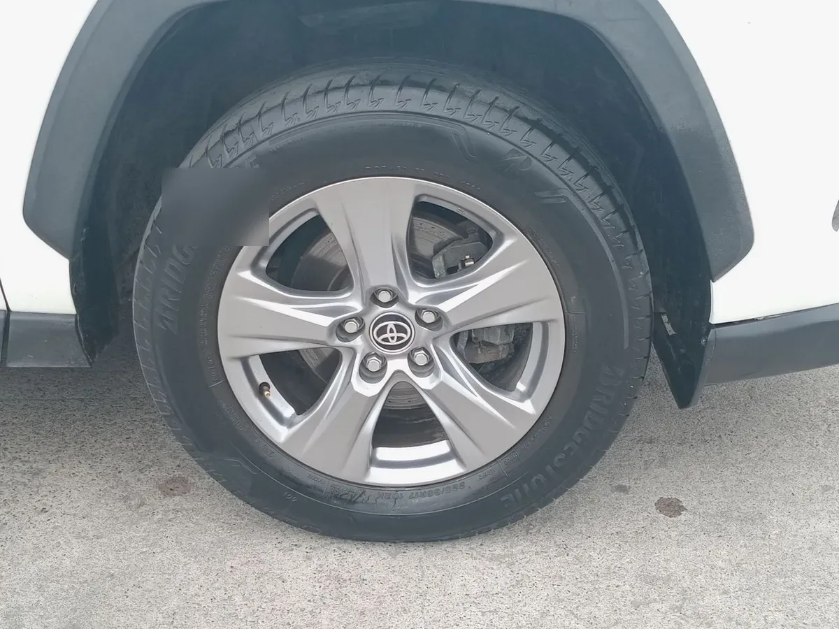 Toyota Rav 4 2.0 Le 4x4 Mt 5p año 2022