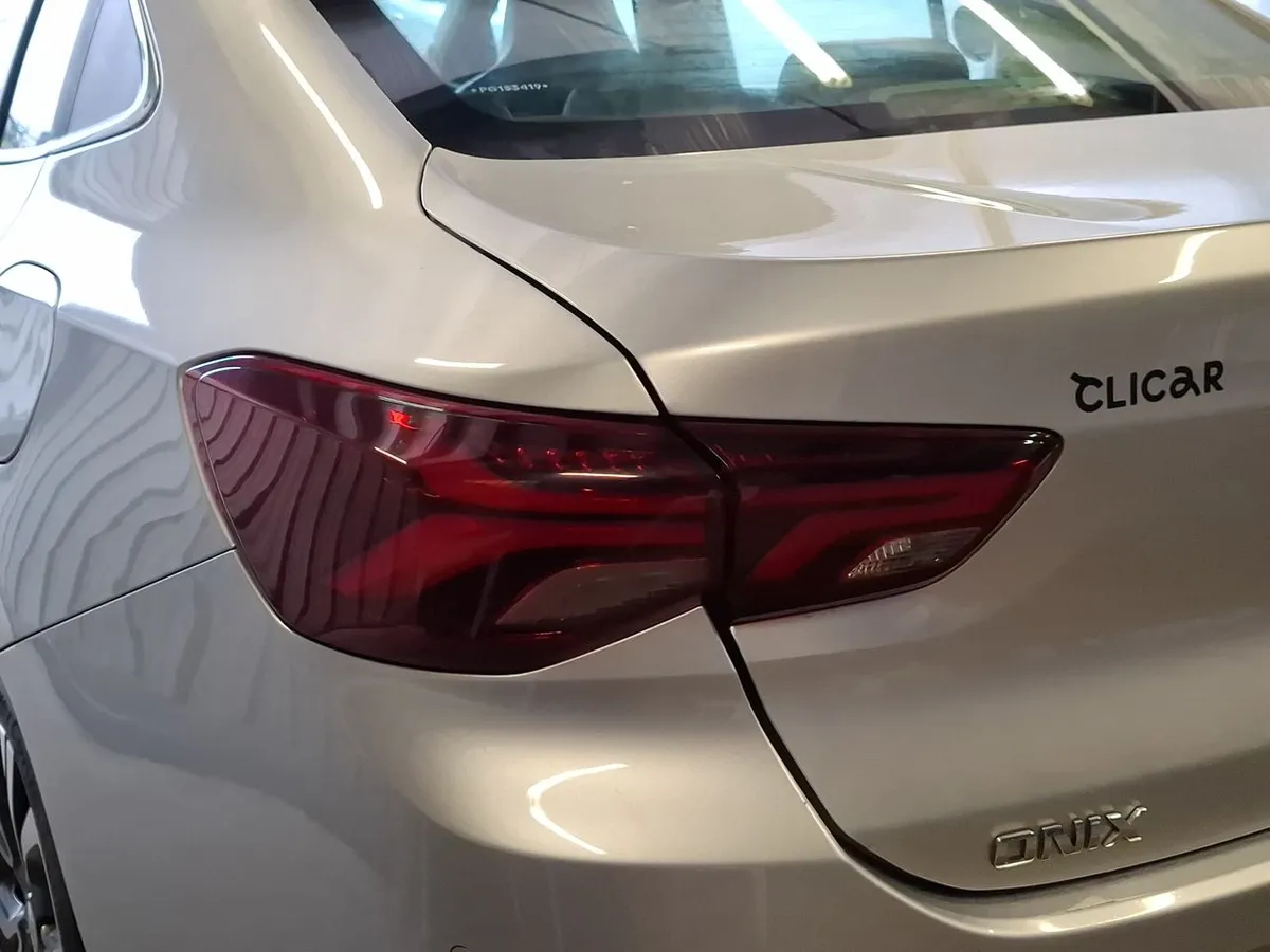 Chevrolet Onix 1.0t Premier 4x2 Sdn At 4p año 2023