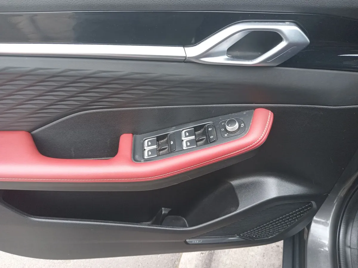 Geely Coolray 1.5 Exclusive 4x2 At 5p año 2023