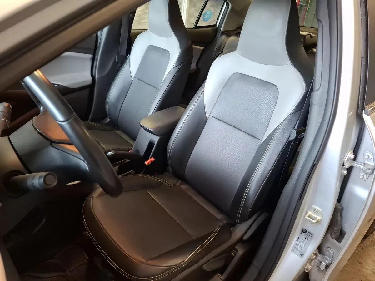 Chevrolet Onix 1.0t Premier 4x2 Sdn At 4p año 2023