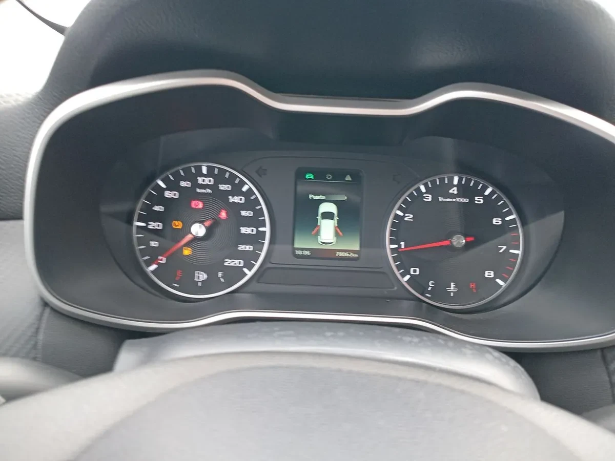 MG Mg Zx 1.5 Dlx 4x2 Mt 5p año 2023