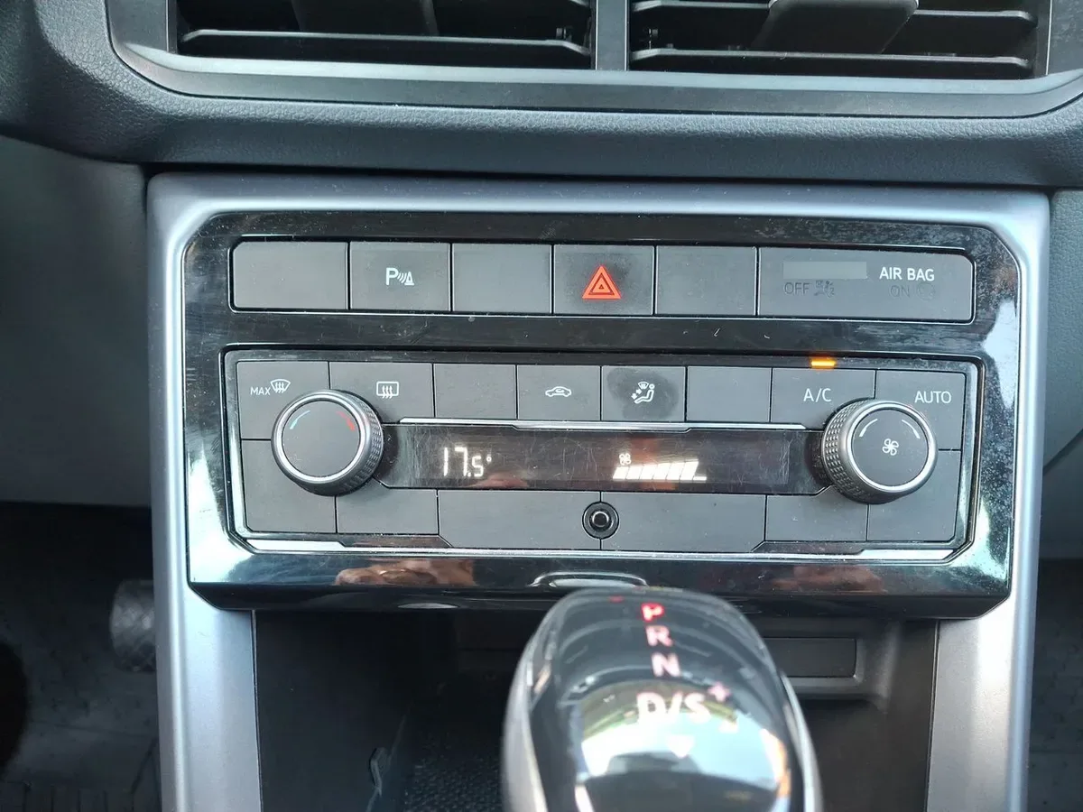 Volkswagen T-Cross 1.6 Comfortline 4x2 110 Hp At 5p año 2021