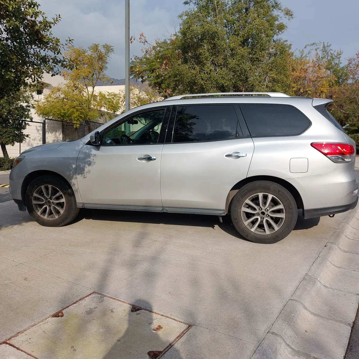 Nissan Pathfinder 3.5 Sense Cvt At 4x2 año 2016