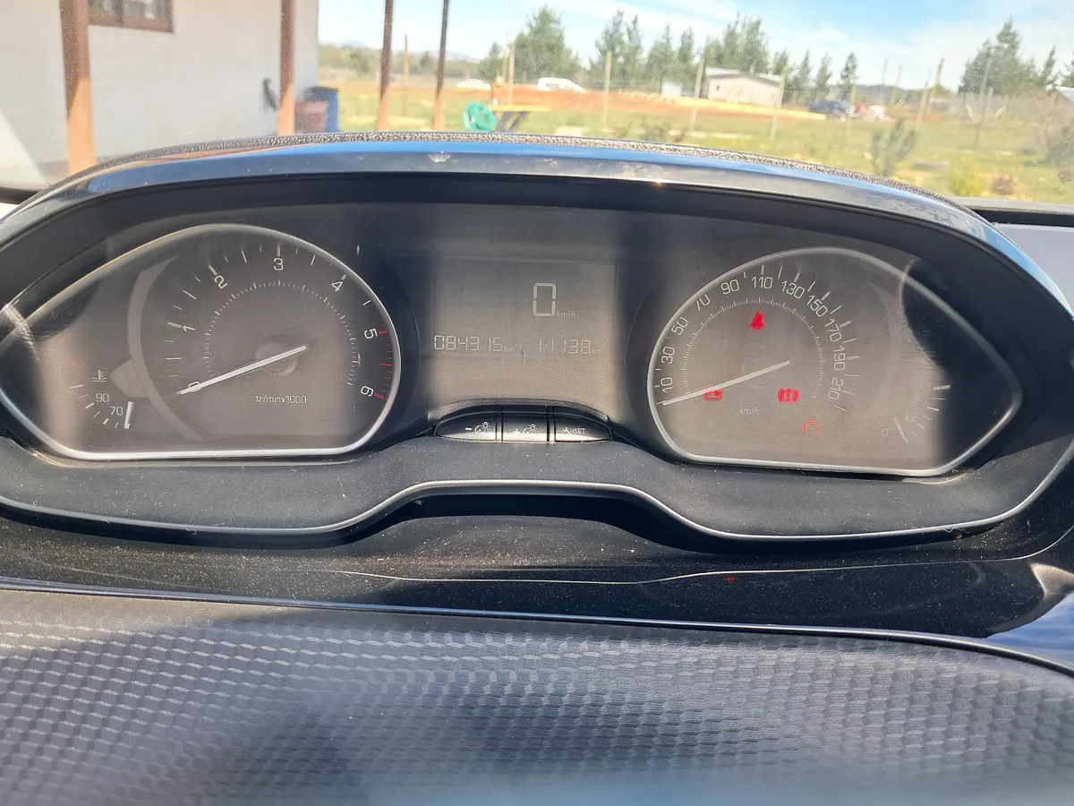 PEUGEOT 2008 1.5 Premier Bluehdi 130 At Diesel año 2020