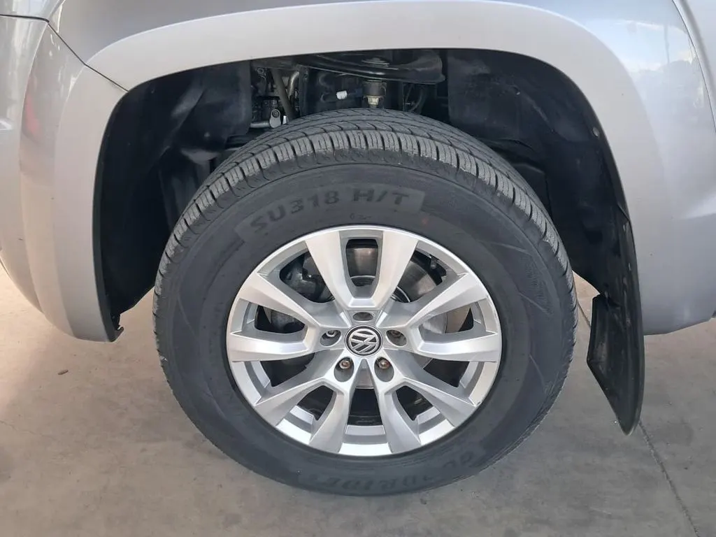 Volkswagen Amarok Comfortline 2.0 At 4x4 año 2023