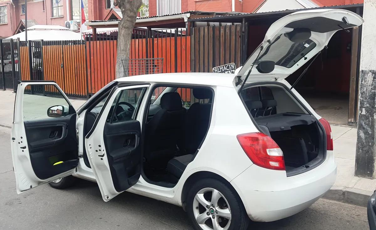 SKODA FABIA 1.6 Tdi Ambiente Mt Diesel año 2012