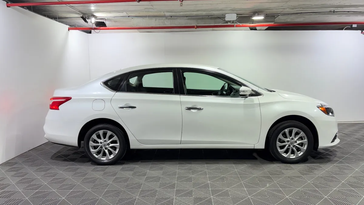 Nissan Sentra 1.8 Advance Cvt At año 2019