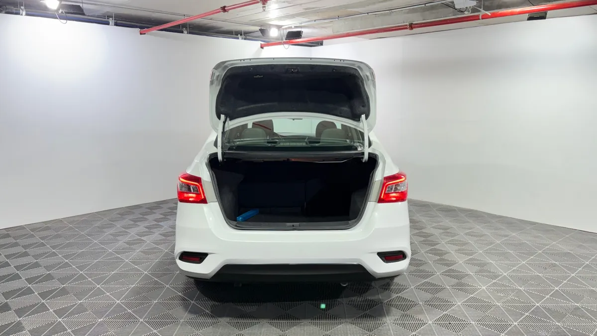 Nissan Sentra 1.8 Advance Cvt At año 2019