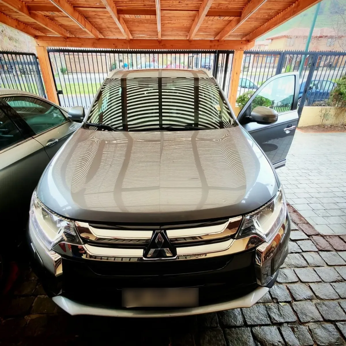 MITSUBISHI OUTLANDER 2.4 Glx At 4x4 año 2017