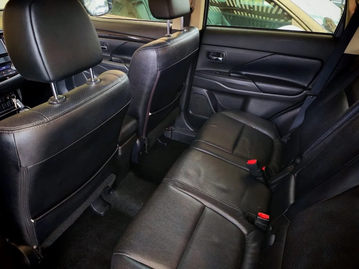 MITSUBISHI OUTLANDER 2.4 Glx At 4x4 año 2017