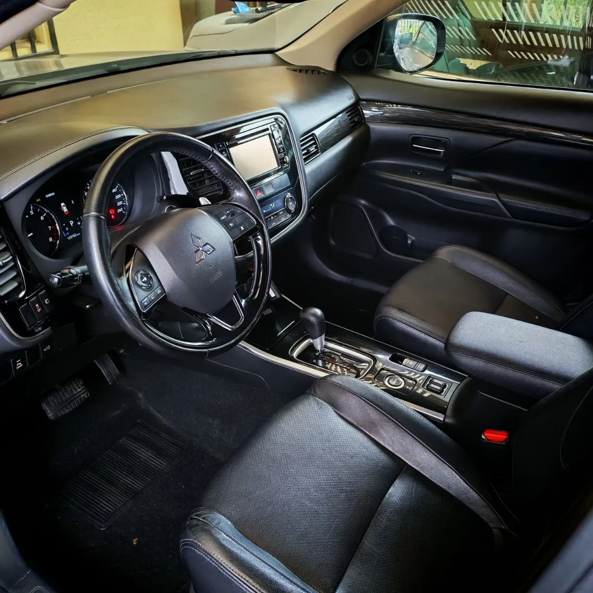 MITSUBISHI OUTLANDER 2.4 Glx At 4x4 año 2017
