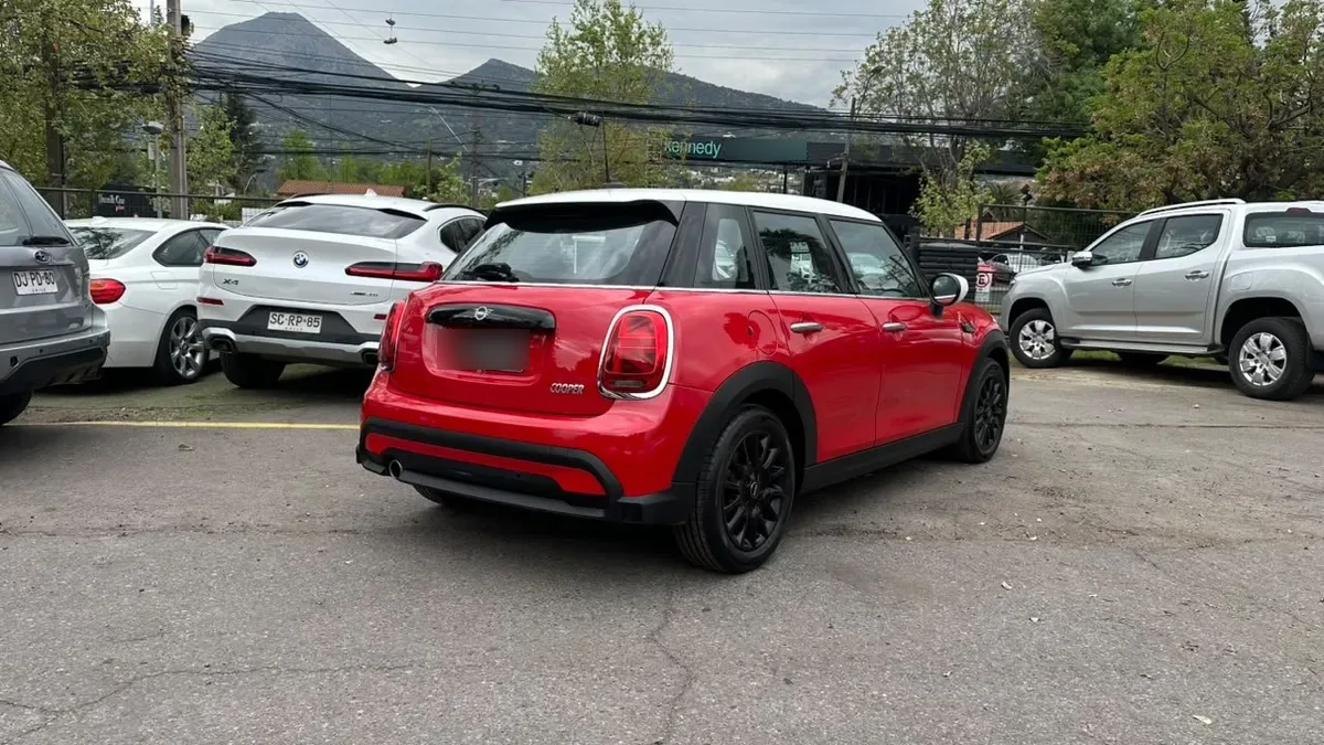 Mini Cooper 1.5 Classic 5 Puertas At año 2024