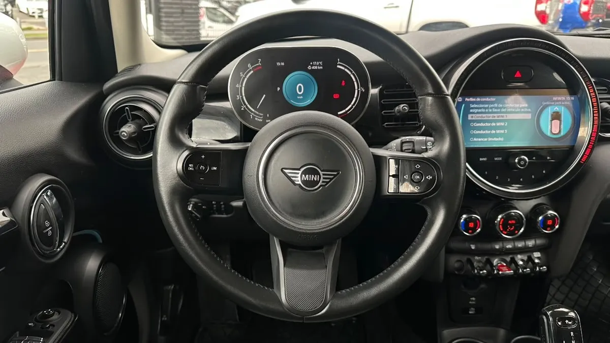 Mini Cooper 1.5 Classic 5 Puertas At año 2024