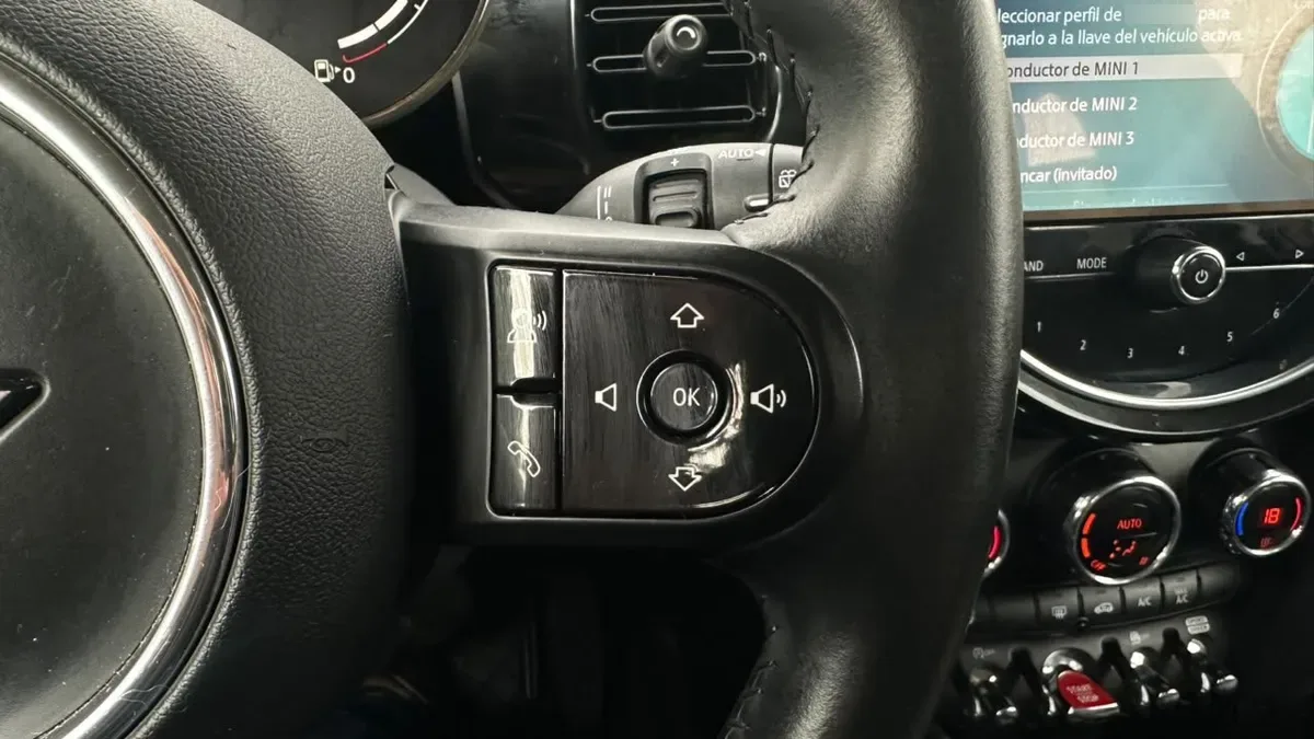 Mini Cooper 1.5 Classic 5 Puertas At año 2024