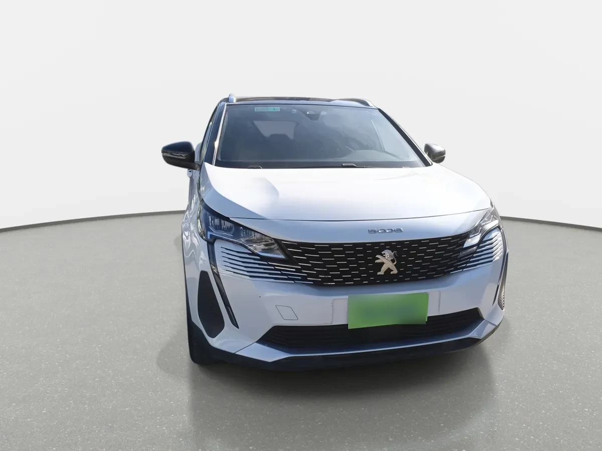 Peugeot 5008 1.5 Allure Pack Bluehdi 130 4x2 Eat8 5p año 2024