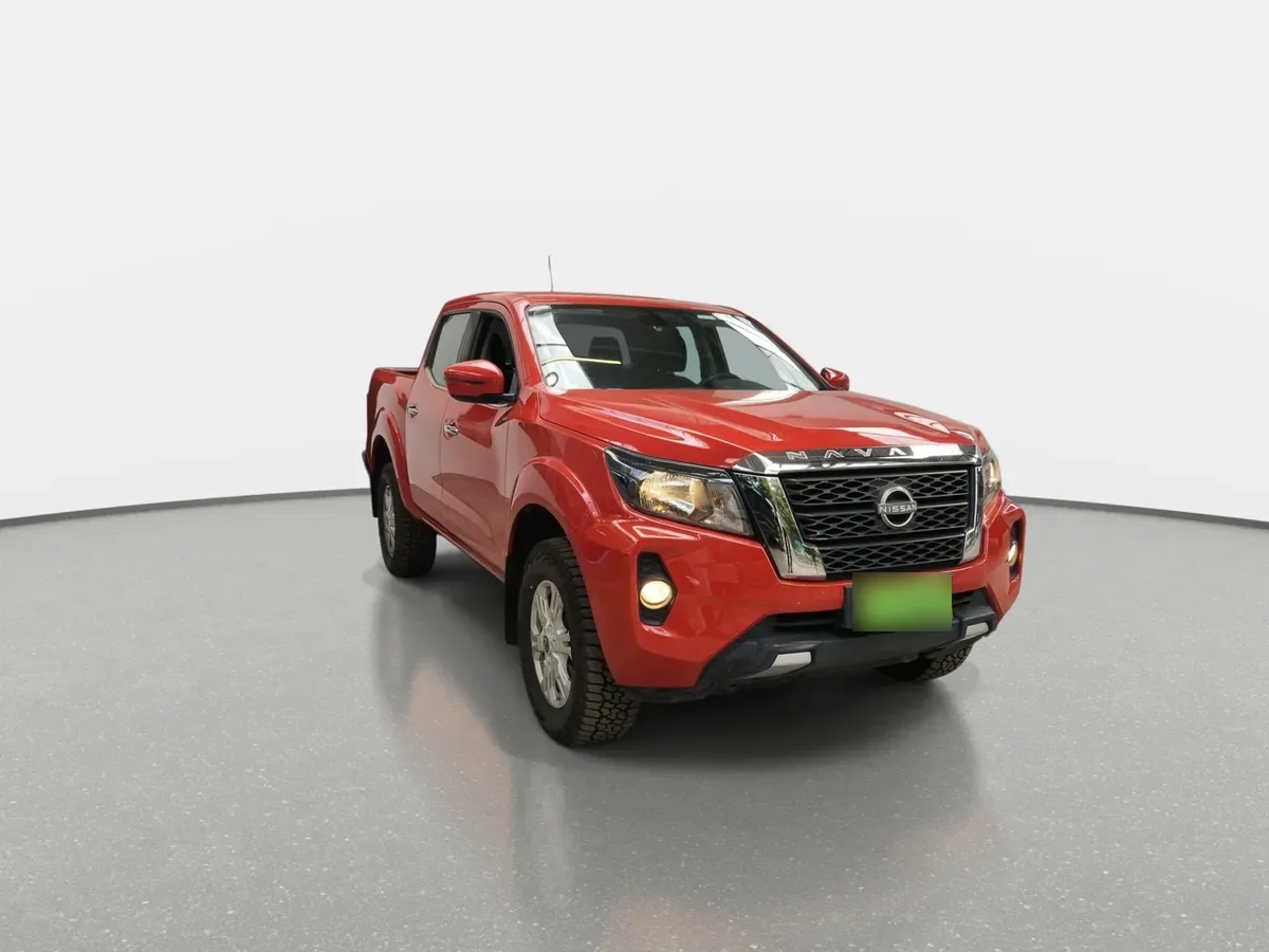 Nissan Navara 2.3d Xe Diesel 4x2 Dob.cab. Mt 4p año 2024