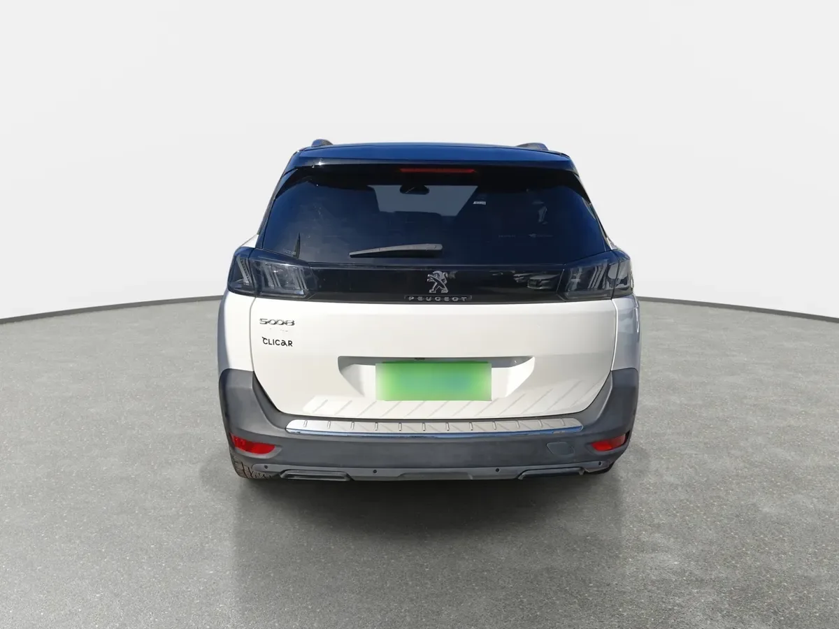 Peugeot 5008 1.5 Allure Pack Bluehdi 130 4x2 Eat8 5p año 2024