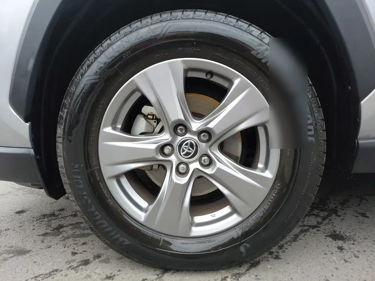 Toyota Rav 4 2.0 Le 4x2 Cvt At 5p año 2023