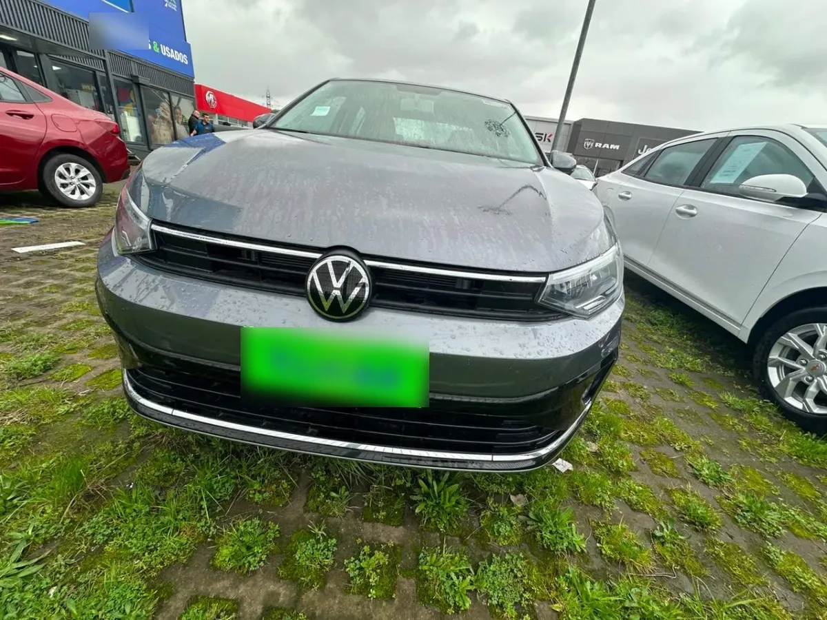 Volkswagen Virtus 1.0 Tsi Comfortline Plus 4x2 At 4p año 2026