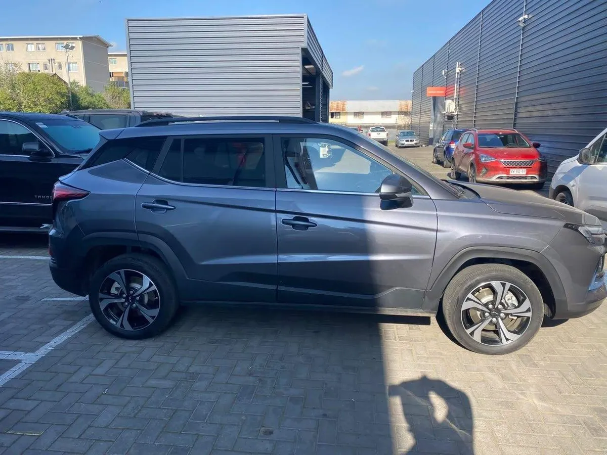 JAC Js4 1.5 Luxury 4x2 Cvt At 5p año 2026