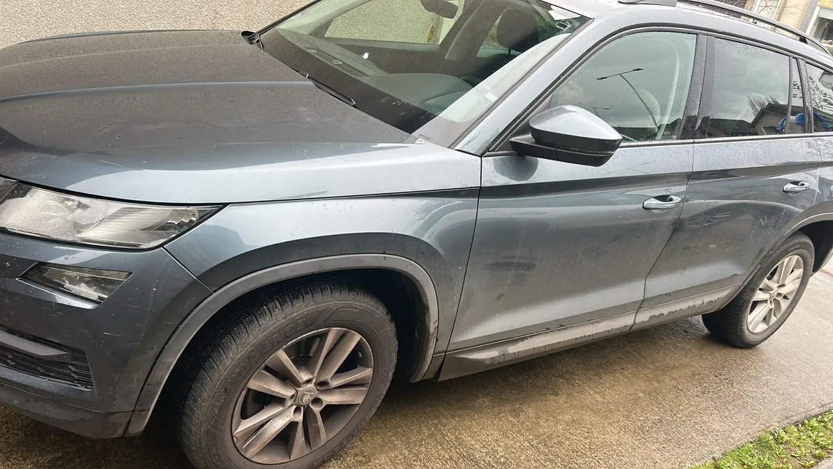 SKODA KODIAQ 1.4 Tsi Ambiente At 4x2 año 2022