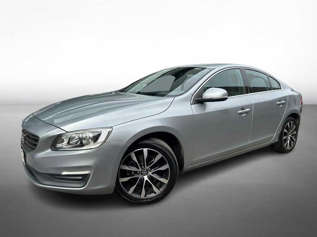 Volvo S60 T3 Comfort At año 2019