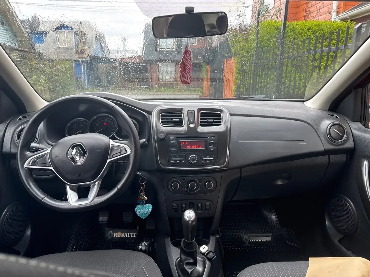 RENAULT SYMBOL 1.6 Intens Tech Mt año 2018