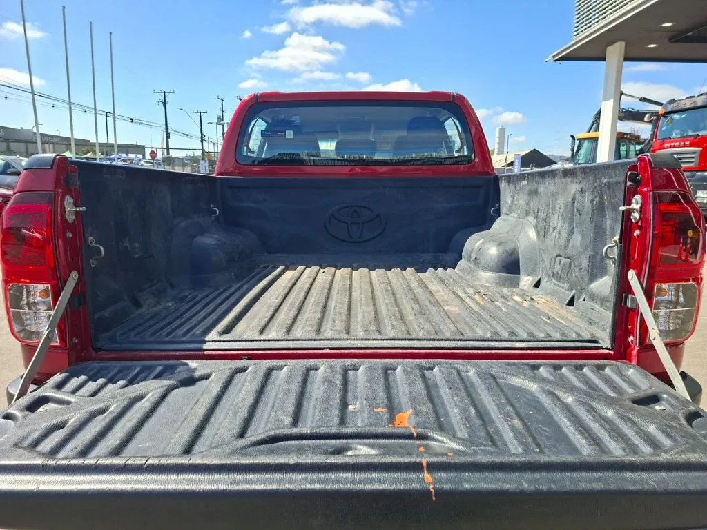 Toyota Hilux Dc 4x4 2.4 D Dx Mt año 2024