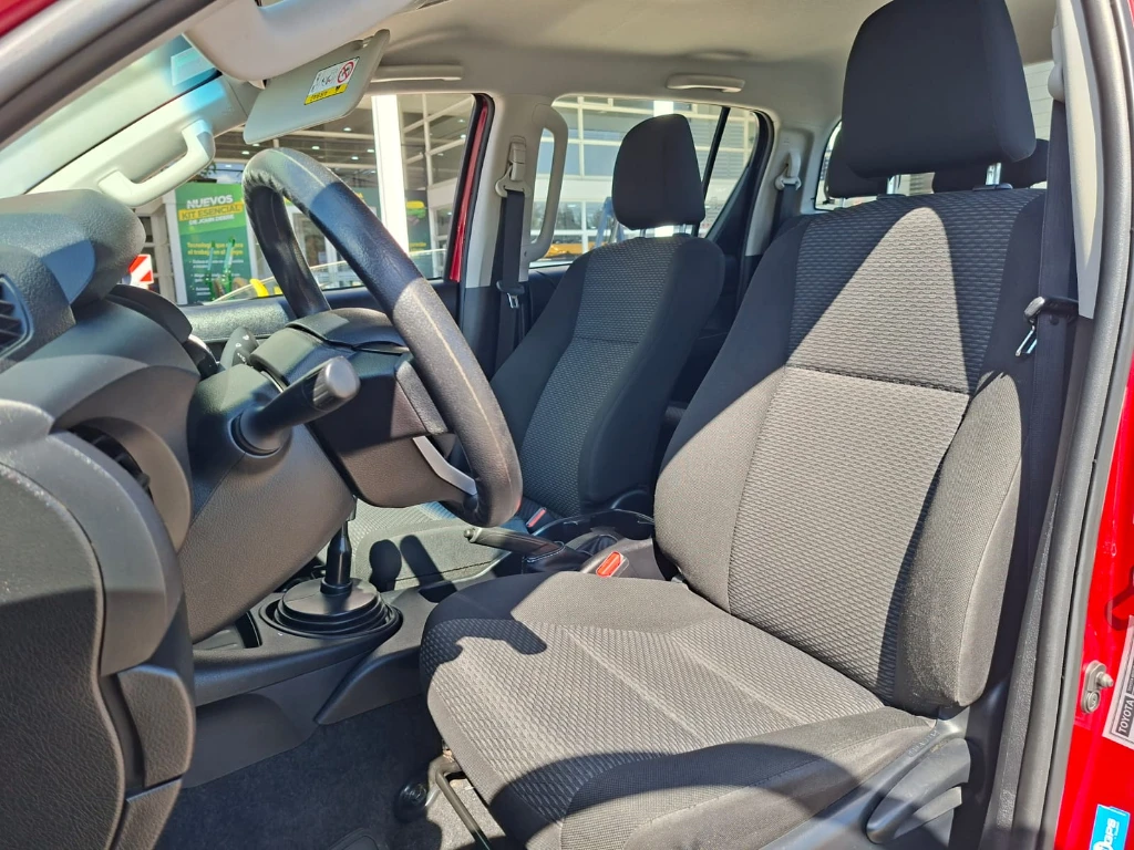 Toyota Hilux Dc 4x4 2.4 D Dx Mt año 2024